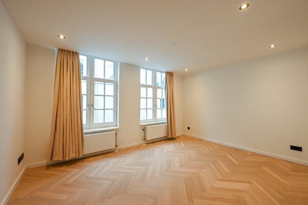 Medium property photo - Oog In 'T Zeilstraat, 2512 CC Den Haag